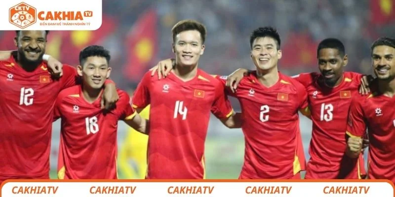 Việt Nam trở lại top 100 FIFA: Vui thì vui, nhưng chưa phải “đỉnh cao” 1 Việt Nam trở lại top 100 FIFA sau 2 năm rớt xuống vị trí 119
